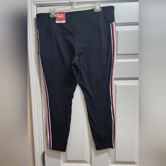 Athletic pants - Picture 3 of 6